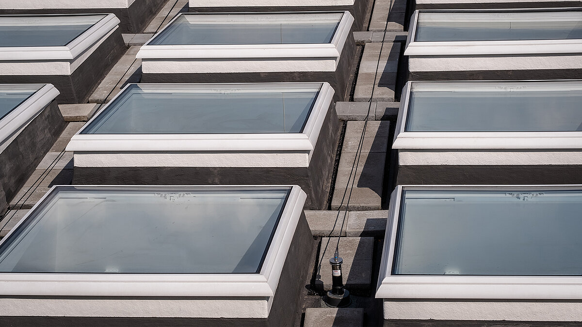 LAMILUX Flachdach Fenster auf dem Dach der Modersohn-Grundschule in Berlin